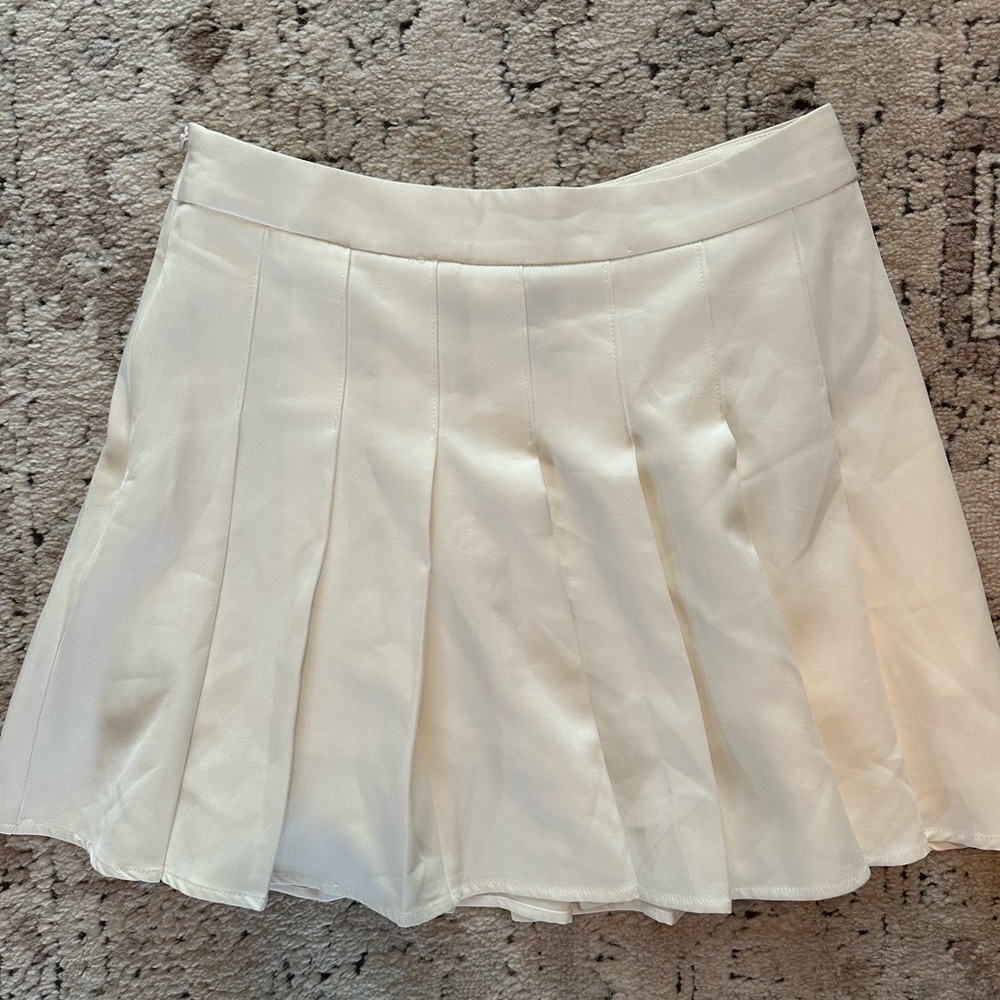Cute preppy pleated skirt